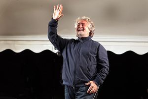 Beppe Grillo soddisfatto: "Abbiamo eliminato cinque partiti in due mesi"