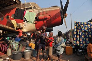 Più di 100 mila sfollati vivono nel campo di M'Poko, nei pressi dell'aeroporto di Bangui