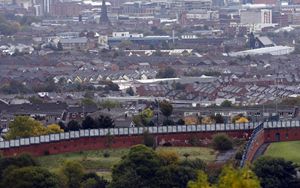 Il muro di Belfast (Reuters).