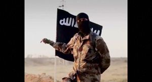 Uno dei "portavoce" dell'Isis in un video diffuso su Internet (Reuters).