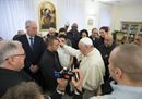 Il Papa incontra i detenuti a S. Marta: «Questa è casa vostra»