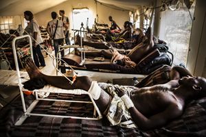 Medici Senza Frontiere al lavoro nel Community Hospital di Bangui ©Juan Carlos Tomasi/MSF