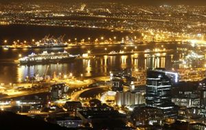 Il porto di Città del Capo, in Sudafrica (Reuters).