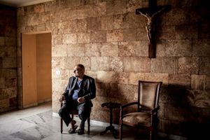 Padre Paolo Dall'Oglio in un'immagine di repertorio. La fotografia è stata scattata all'interno in un convento libanese.  Foto di Bryan Denton/New York Times/Contrasto. 