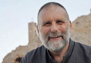 Padre Paolo Dall'Oglio, rapito in Siria. In copertina: i due missionari vicentini dopo la liberazione (Foto di Alberto Bevilacqua).