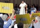 Preghiera, canti e flash mob per il Papa all'Olimpico