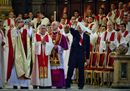 Applausi e preghiere: a Napoli si ripete il miracolo del sangue di san Gennaro