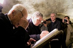 Napoli, catacombe di San Gennaro, 16 novembre 2015. Monsignor Luigi Bettazzi e don Luigi Ciotti firmano il nuovo Patto delle catacombe.