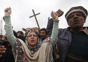 Una manifestazione di protesta di cristiani del Pakistan (Reuters).