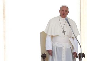 Papa Francesco durante l'udienza (Reuters).