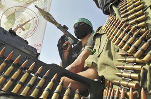 Militanti di Hamas a Gaza (Reuters).