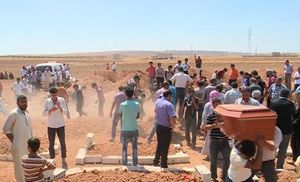 I funerali della moglie e dei due figli di Abdullah Kurdi, a Kobane.