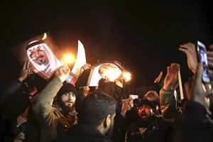 L'assalto all'ambasciata saudita a Teheran (Reuters).