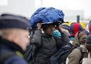 Al via lo sgombero della "Giungla", i migranti lasciano Calais