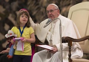 Buon compleanno Francesco, facciamogli insieme gli auguri - Famiglia  Cristiana