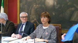In primo piano la deputata europea Milena Santerini.