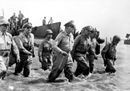 36-Douglas_MacArthur_lands_Leyte1