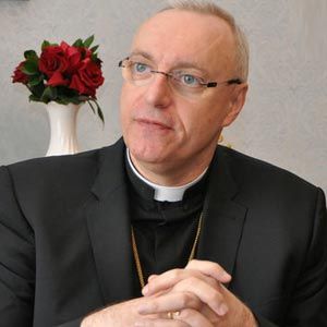 Monsignor Ägidius Zsifkovics, vescovo di Eisenstadt (Austria).