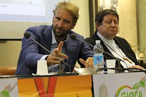 Il nuotatore Massimiliano Rosolino, l'altro testimonial, anche lui campione olimpico.