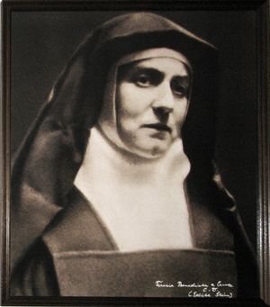 Edith Stein con l'abito della Carmelitane scalze. Scelse il nome di suor Teresa Benedetta della Croce