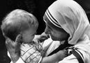 Madre Teresa santa: le più belle immagini della "piccola matita di Dio" 