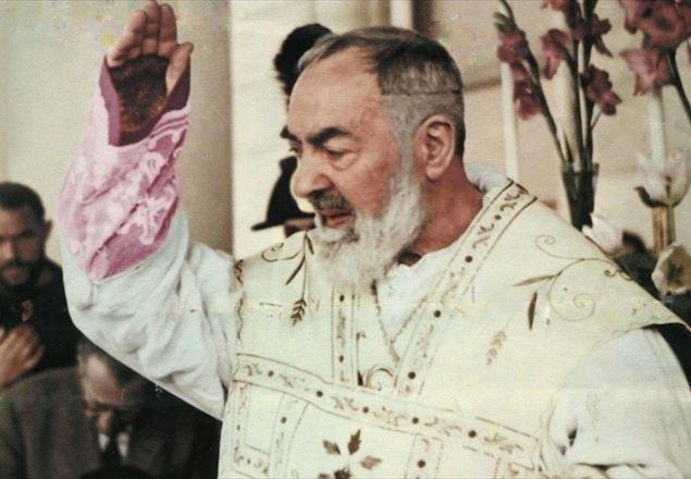 Padre Pio Da Pietrelcina Identikit Del Santo Piu Amato Famiglia Cristiana