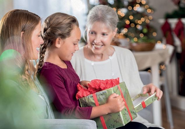 Regali Di Natale Per Una Nonna.Cara Nonna Il Vero Regalo E Non Regalare Lo Smartphone Famiglia Cristiana