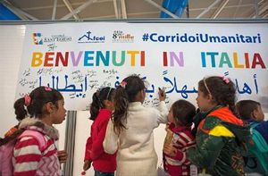 L'arrivo a Roma di uno dei gruppi di bambini profughi siriani con le loro famiglie, utilizzando il Progetto dei Corridoi umanitari. 
