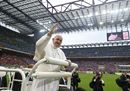 Le più belle immagini dell'incontro del Papa con i cresimandi a San Siro