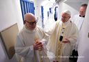 Paliano, il Papa ai carcerati: «Siamo tutti poveracci, Dio s'è fatto nostro servitore»