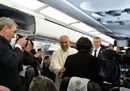 Pope Francis greets18.jpg