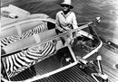 RVAFRT_anni50-60-1_Anita Ekberg sul suo Tritone con tappezzeria zebrata.jpg
