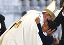 Pope Francis embraces30.jpg