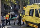 Terrore a Barcellona, furgone sulla folla delle ramblas