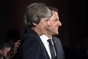 Teresa May e Emmanuel Macron