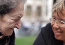 "Per il tempo che resta", il trailer del documentario su anziani e caregiver