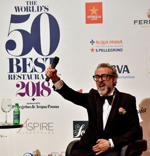 Lo chef Bottura premiato a Bilbao: l'Osteria Francescana è la miglior cucina al mondo (Foto Ansa)