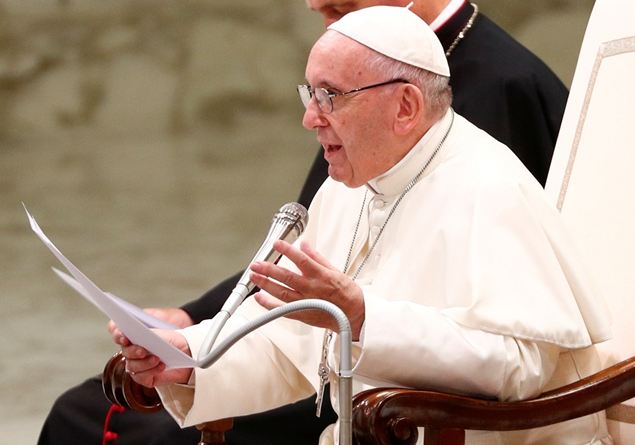 Papa Francesco No Allipocrisia Di Chi Prega A Pappagallo - 
