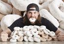Kevin Strahle - Most powdered doughnuts eaten in 3 mins__1345c.jpg
