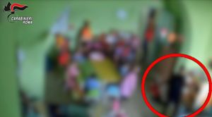 Un fermo immagine del video dei carabinieri nella recente indagine dei maltrattamenti all'interno di una materna