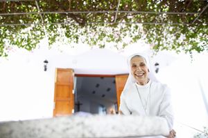 Suor Ana Rosa Sivori, 77 anni, è cugina di secondo grado del Papa e vive in Thailandia da 53 anni (Ansa)