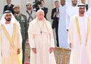 Il Papa negli Emirati Arabi, le foto della cerimonia di benvenuto