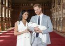 Harry e Meghan presentano il baby Sussex