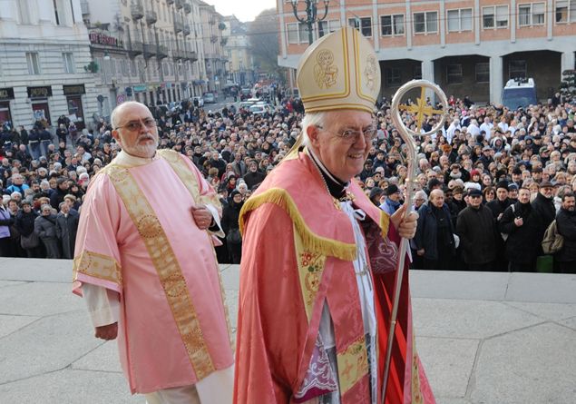 Torino, monsignor Cesare Nosiglia: prolungato il mandato - Famiglia  Cristiana