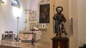 La statua di San Rosso esposta a Torrepaduli (foto tratta dal sito PiazzaSalento.it)