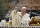 Giovedì Santo, le immagini della Messa del Papa nella Basilica vuota