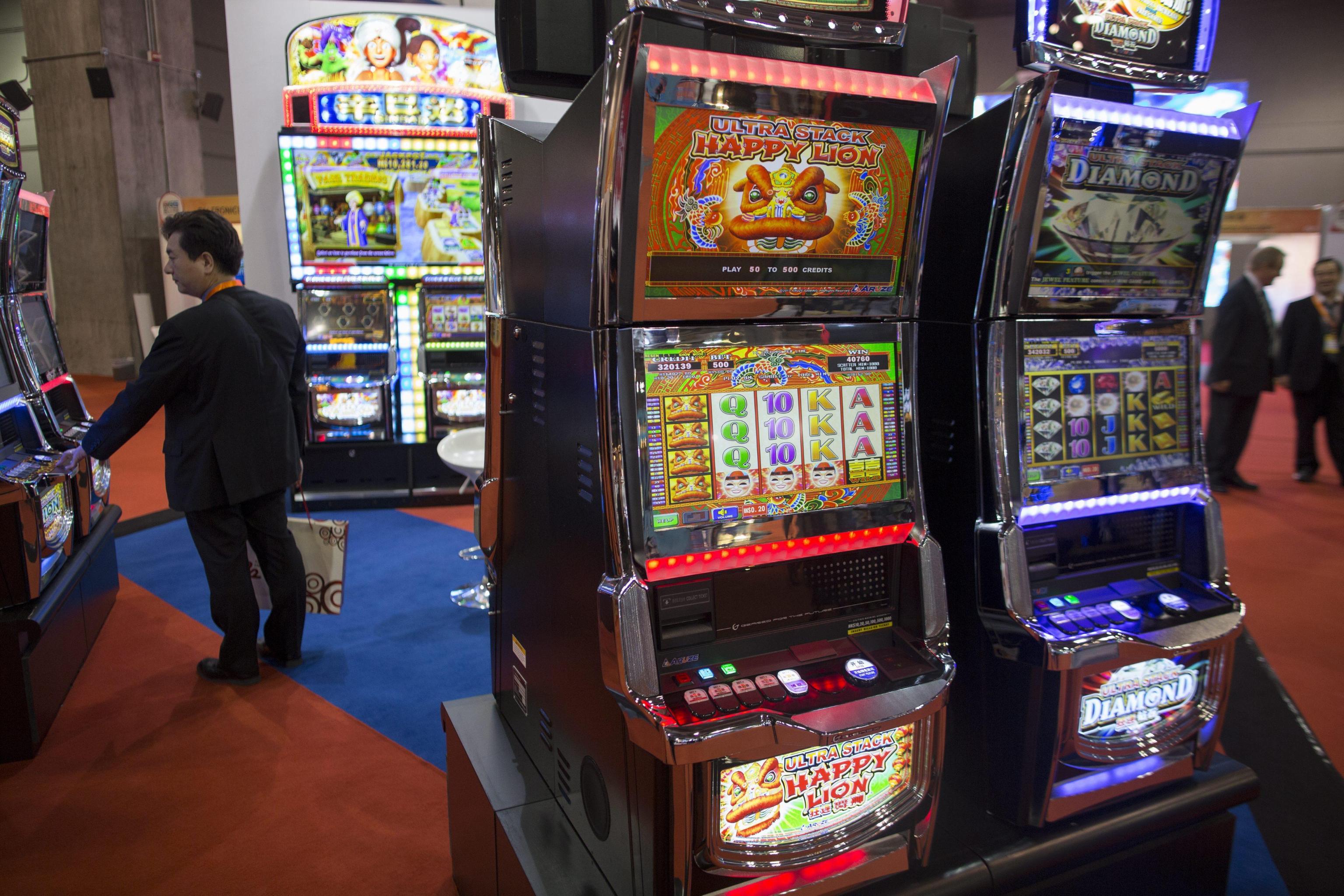 Niente slot e scommesse, parziale marcia indietro sul gioco d'azzardo