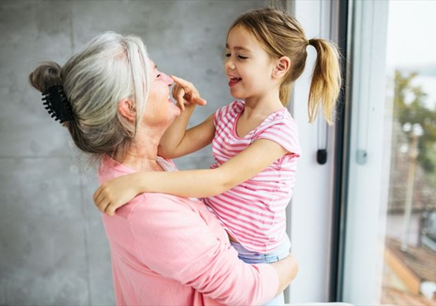 Bambini e bambine: l'ansia per il nipote che gioca solo con le femmine -  Famiglia Cristiana