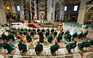La Messa di papa Francesco a San Pietro per l'apertura del Sinodo (Reuters)