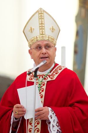 Il vescovo della diocesi di Ugento - Santa Maria di Leuca, mons. Vito Angiuli
